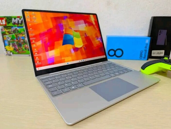 Ordinateur Portable Ultra-Mince