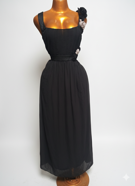 Robe élégante noire soirée