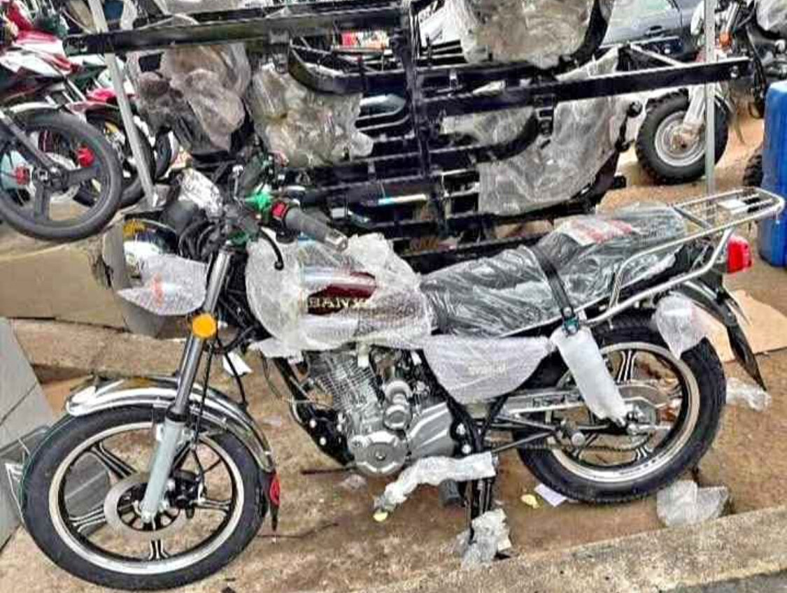 Moto 125cc puissante