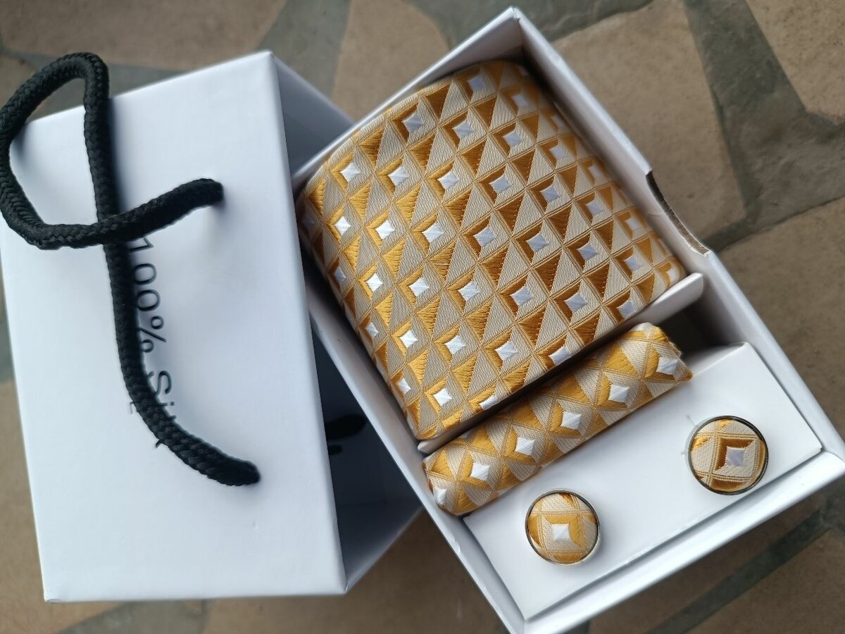 Silk Tie and Cufflink Set