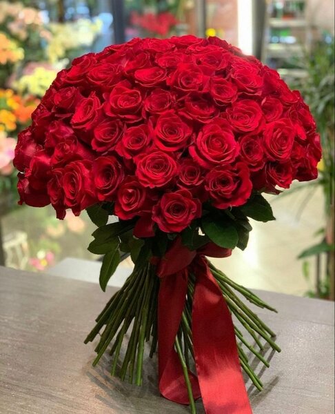 Bouquet de 200 . roses rouges