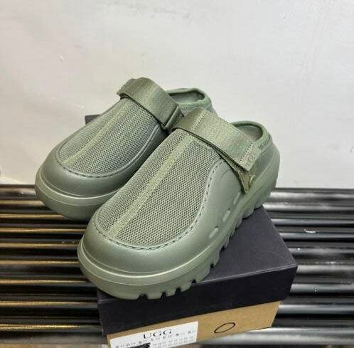 UGG Bottes et chaussures