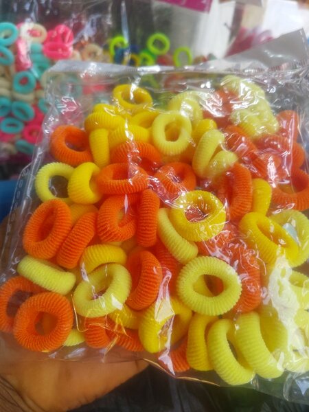 Élastiques à cheveux colorés