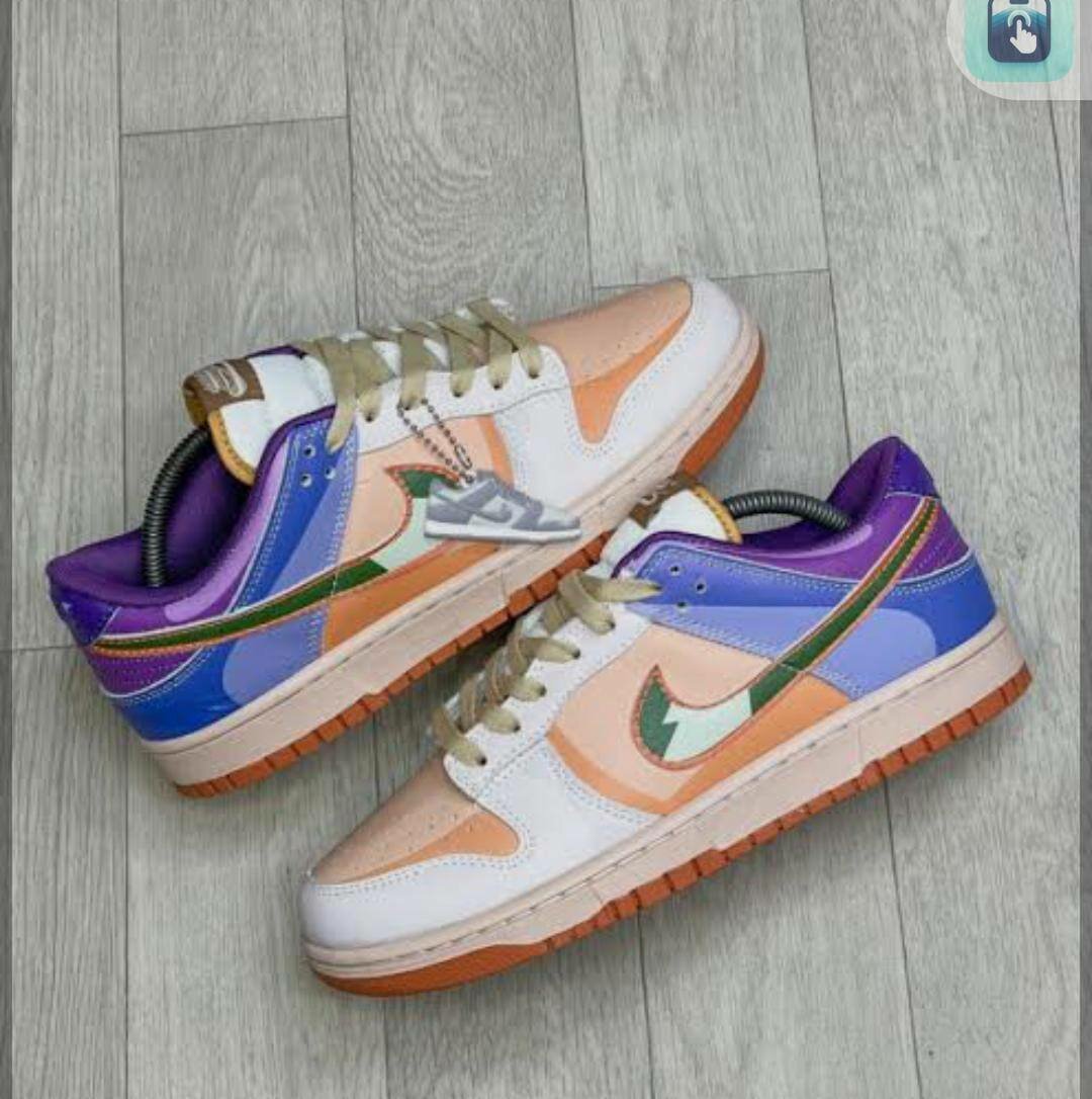 Baskets multicolores tendance