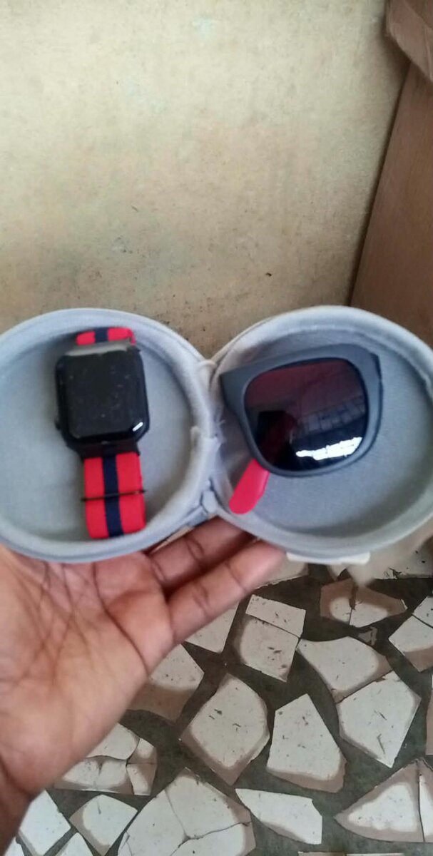 Smartwatch et Lunettes Mode