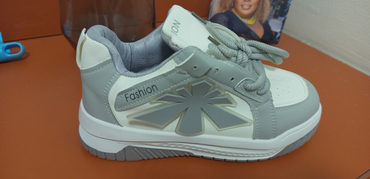 Basket blanc gris 42