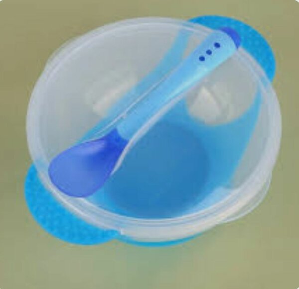 Bol pour bébé avec couvercle