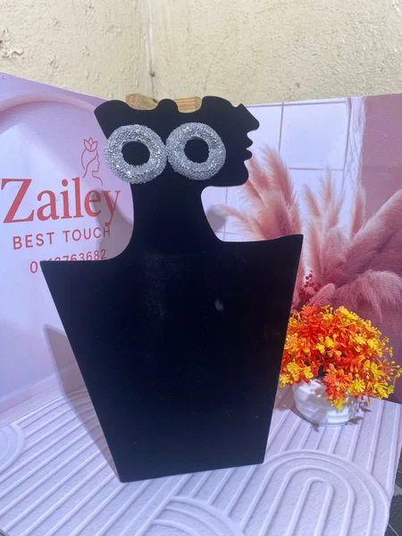 Boucles d'oreilles élégantes dorées