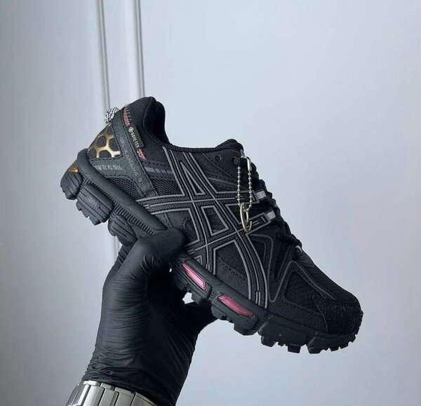 Chaussures de course Asics