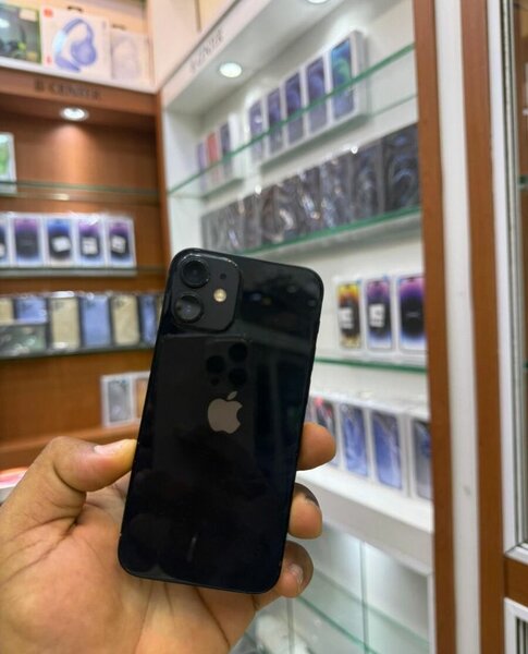 iPhone 12 mini Noir 64GB