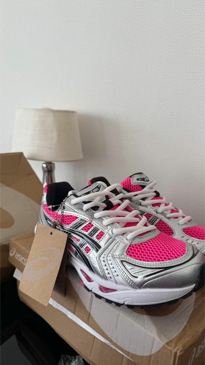 Baskets de running roses Asics