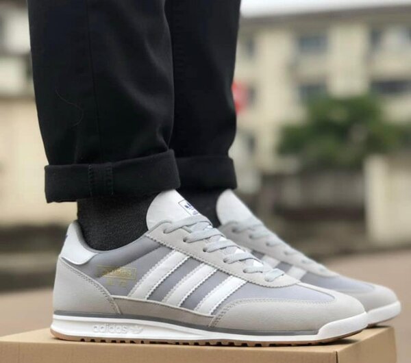 Chaussures de sport SL'72