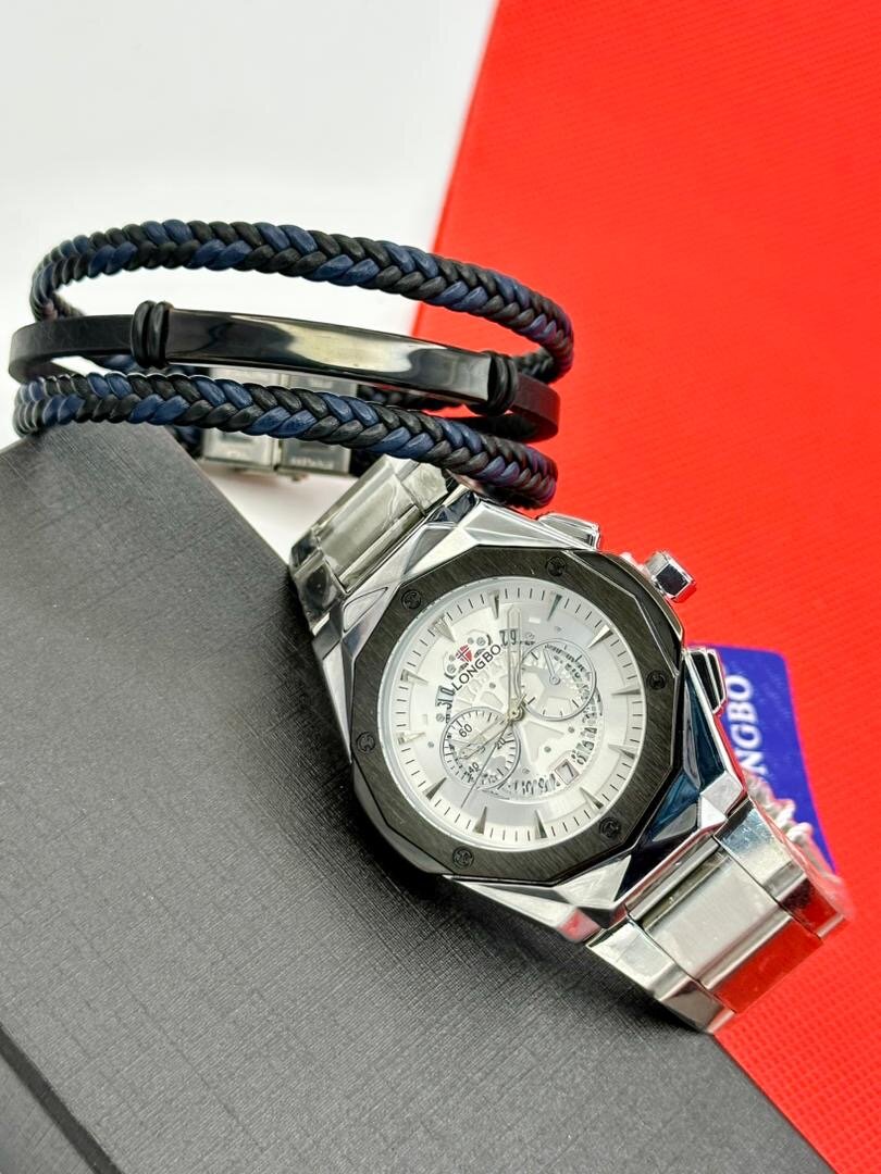 Montres élégantes en acier inoxydable