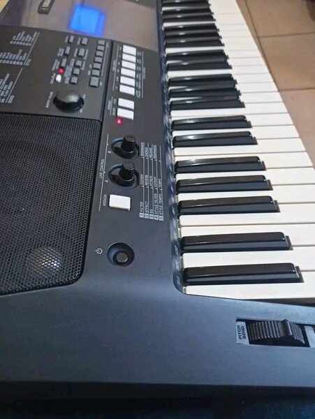 Piano électronique numérique