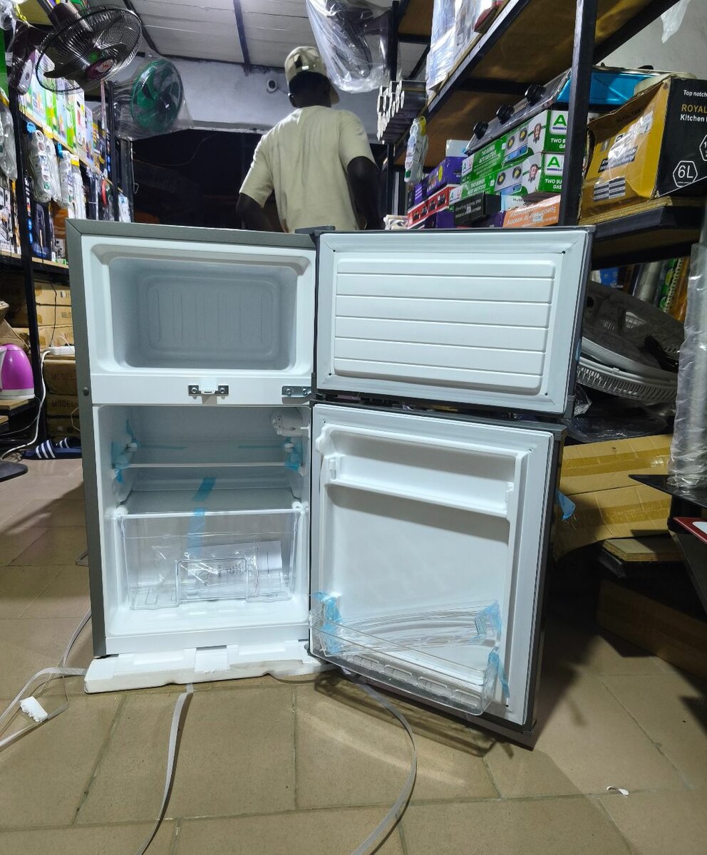 Réfrigérateur compact 80L