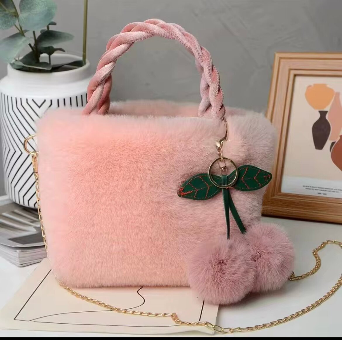 Sac à main en peluche élégant