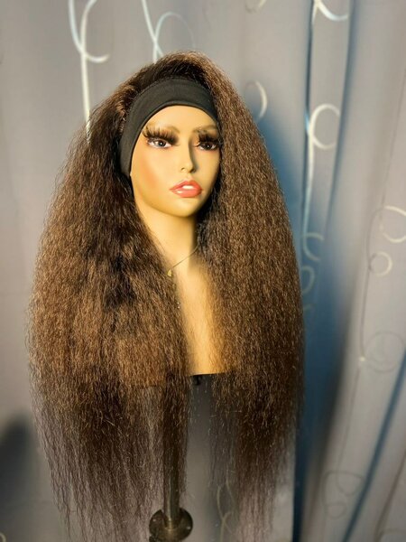 Perruque longue brune naturelle