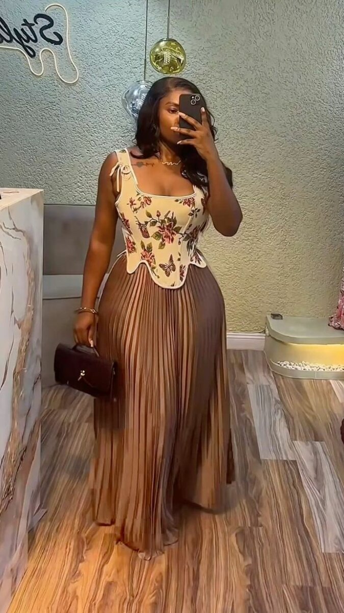 Jupe plissée élégante femme