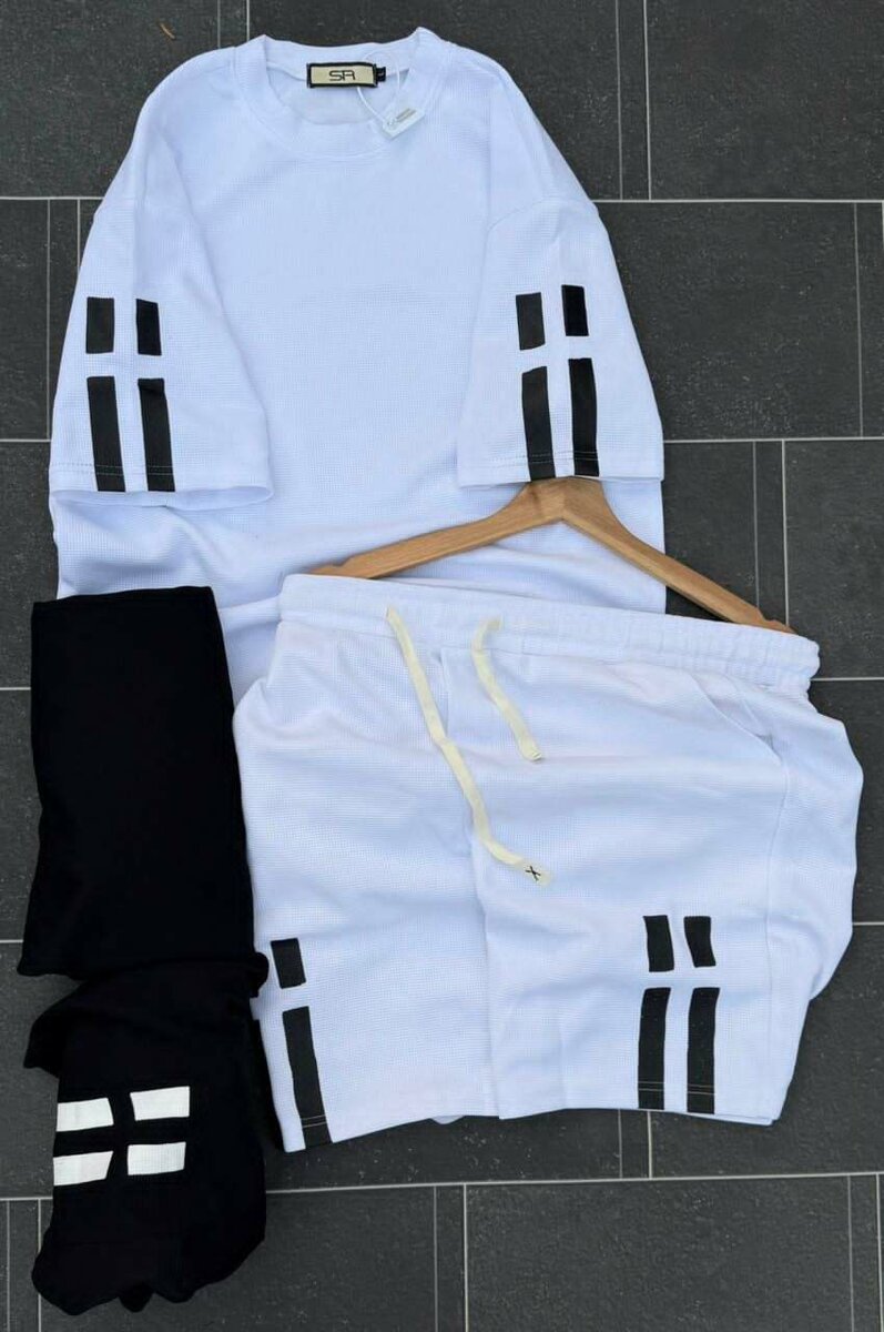 Ensemble de jogging moderne