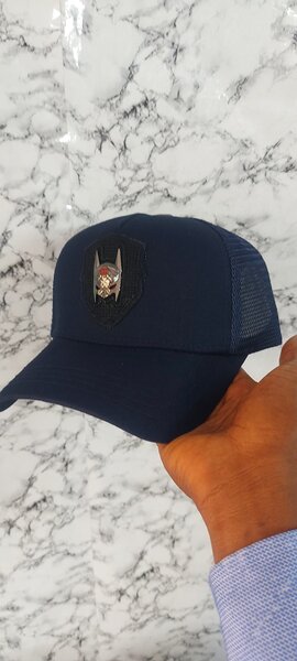 Casquette de baseball bleu marine avec logo