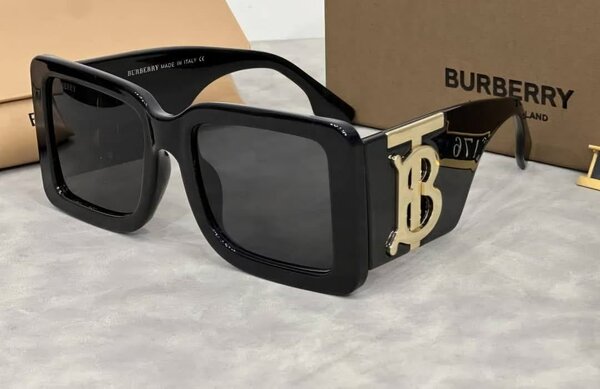 10.k avec le coffre d'origine