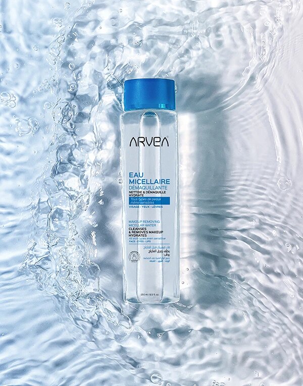 Eau micellaire démaquillante