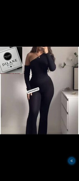 Combinaison Femme Épaule Dénudée