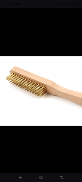 Brosse métallique en bois
