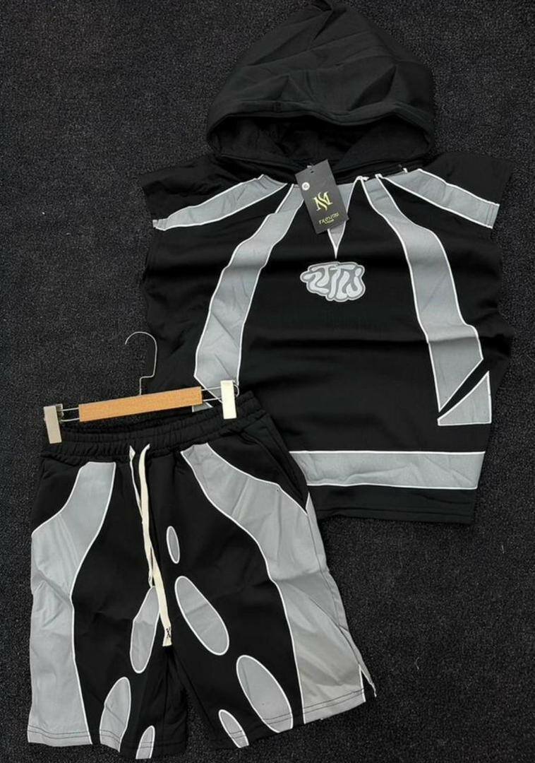 Ensemble à capuche et short