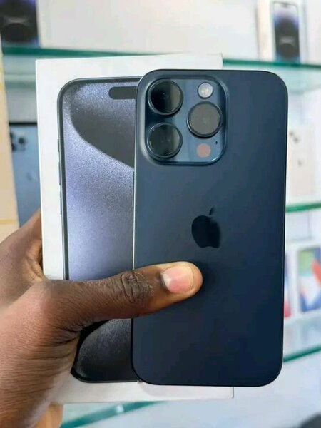 iPhone 15 Pro Max Noir