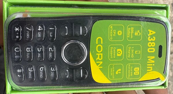 Téléphone Mini CORN A380