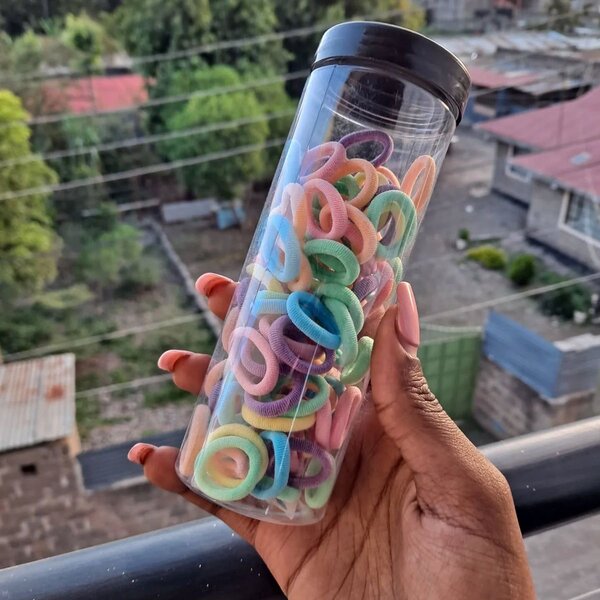 Élastiques à cheveux colorés