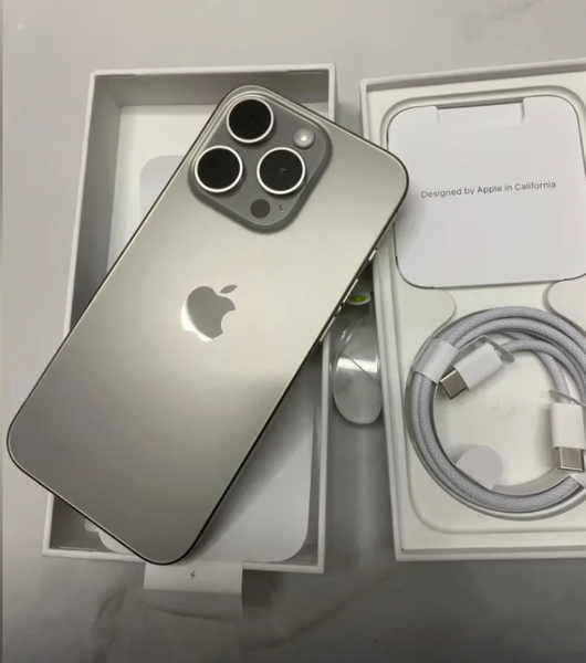 iPhone 15  Pro Max 256GB