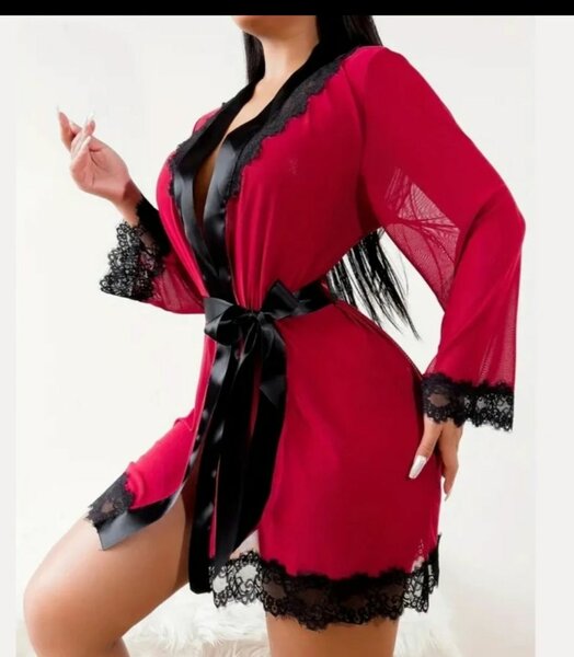 Robe dentelle élégante