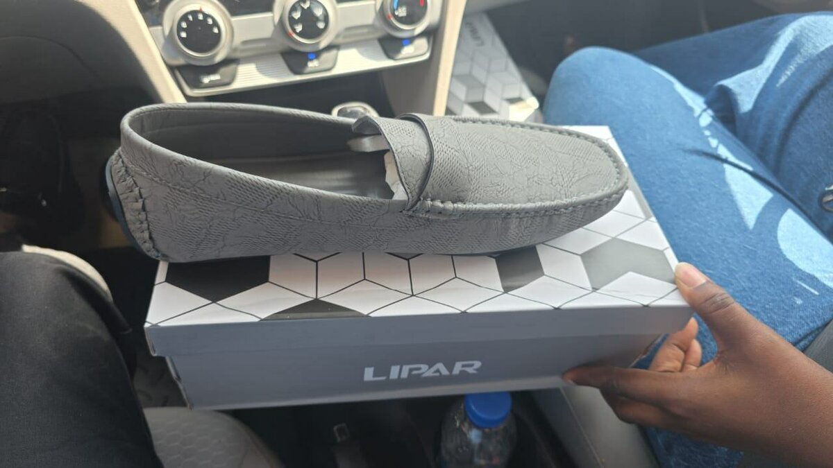 Mocassins Gris Élégants pour Hommes