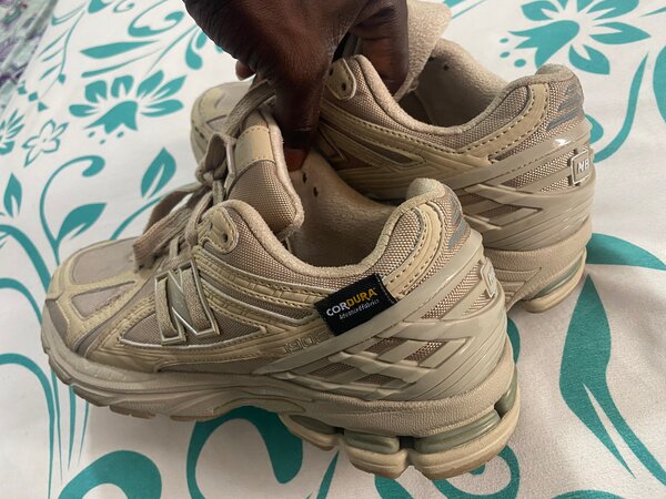 New Balance 1906R Beige