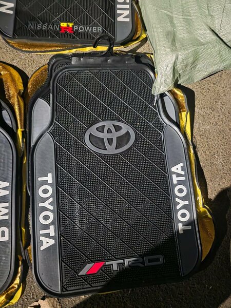 Tapis pour voiture 5 pièces