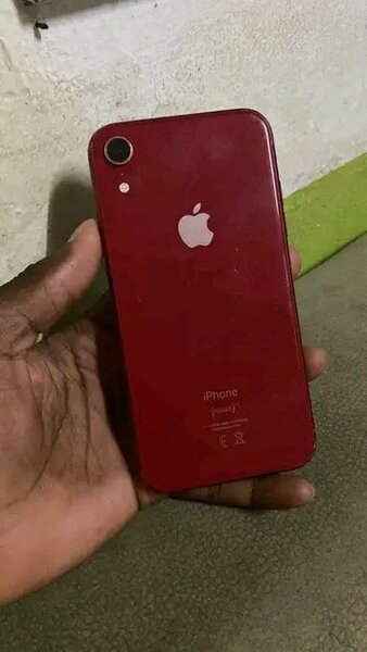 iPhone XR Rouge Élégant
