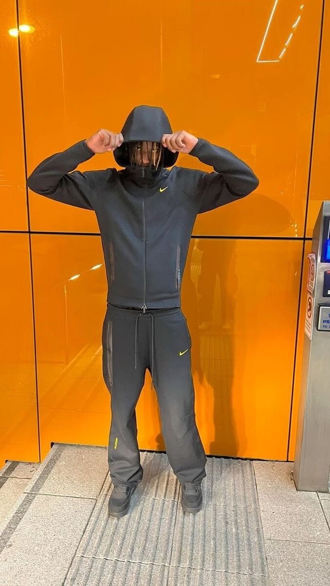 Ensemble de survêtement moderne