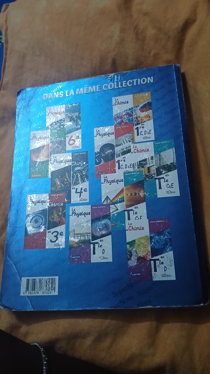 Livre de physique chimie 2ndC