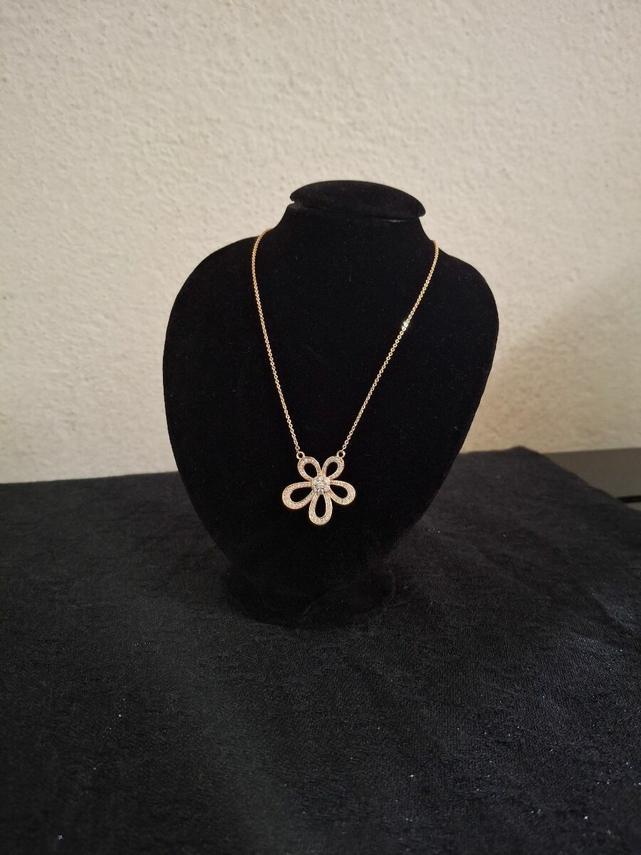 Collier Pendentif Élégant