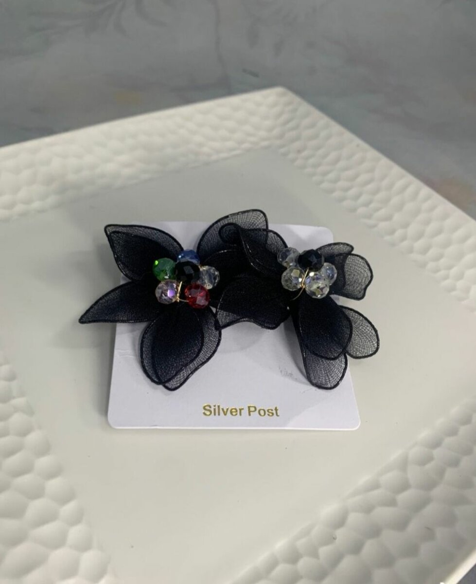 Boucles d'oreilles fleuries élégantes