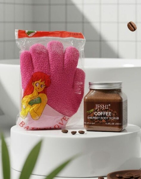Gommage corps café et gant exfoliant