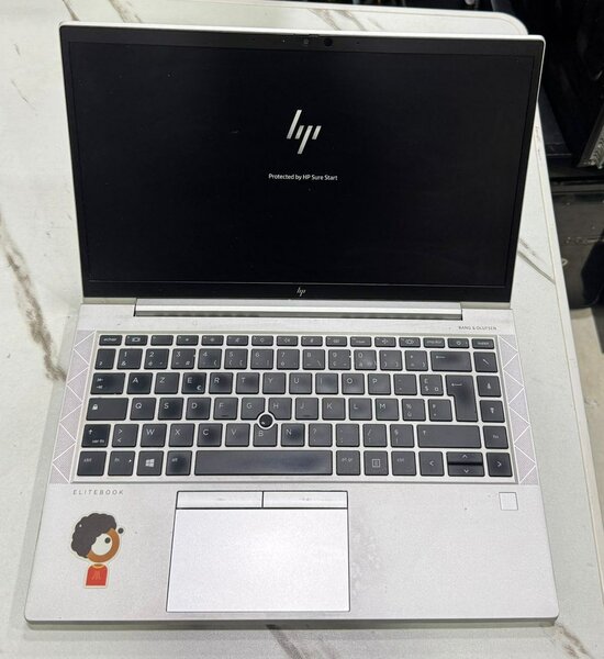 hp elitebook Ryzen 7 pro