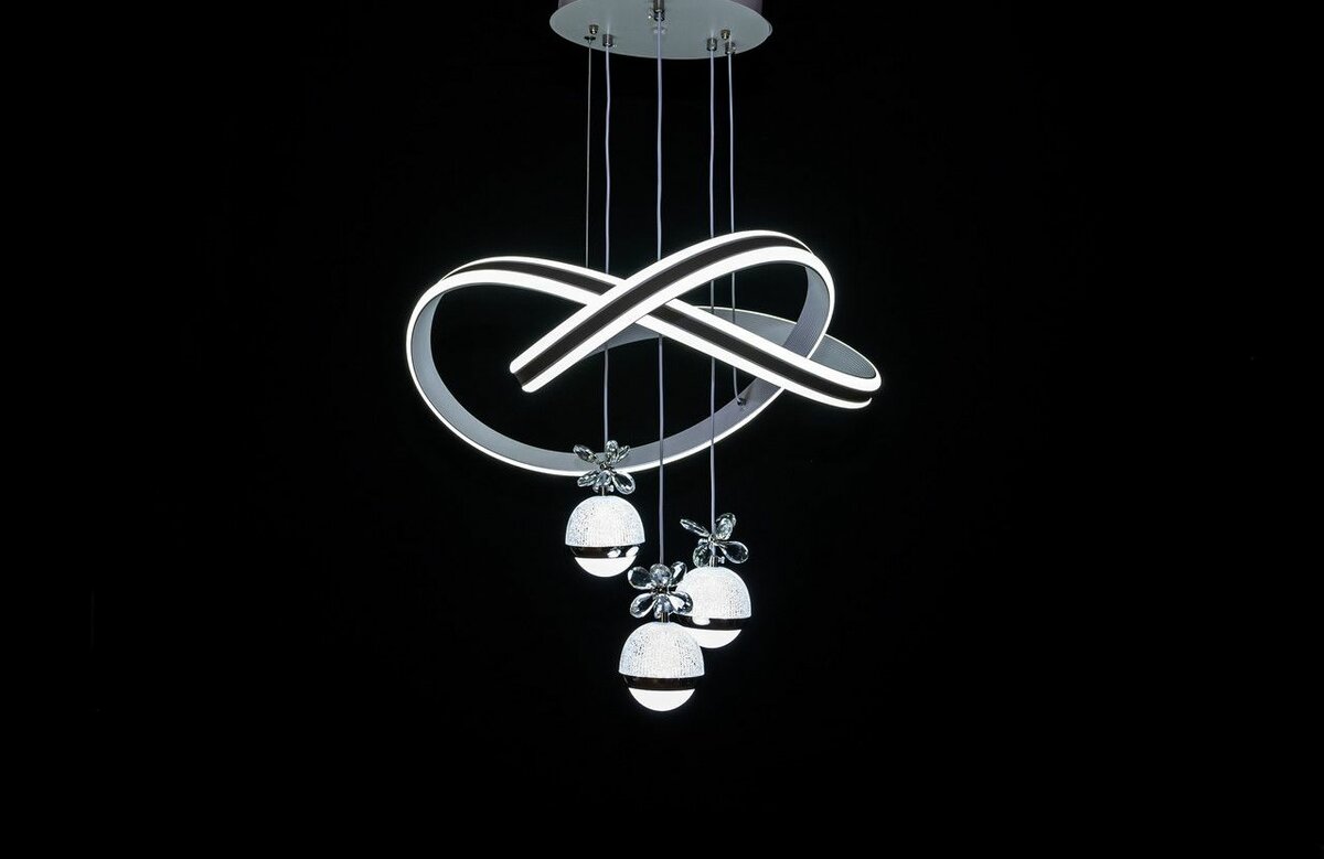 Lustre LED moderne élégant