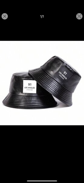 Chapeau bob en cuir élégant