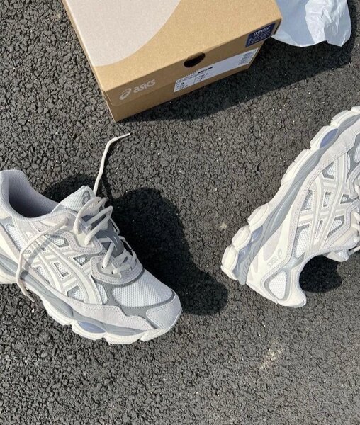 Chaussures de running ASICS tendance