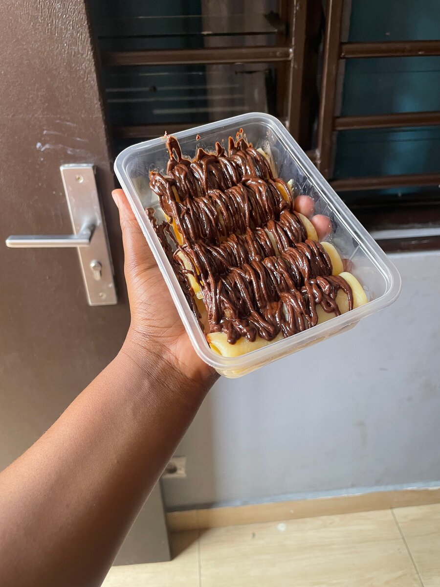 Crêpes fraîches avec chocolat