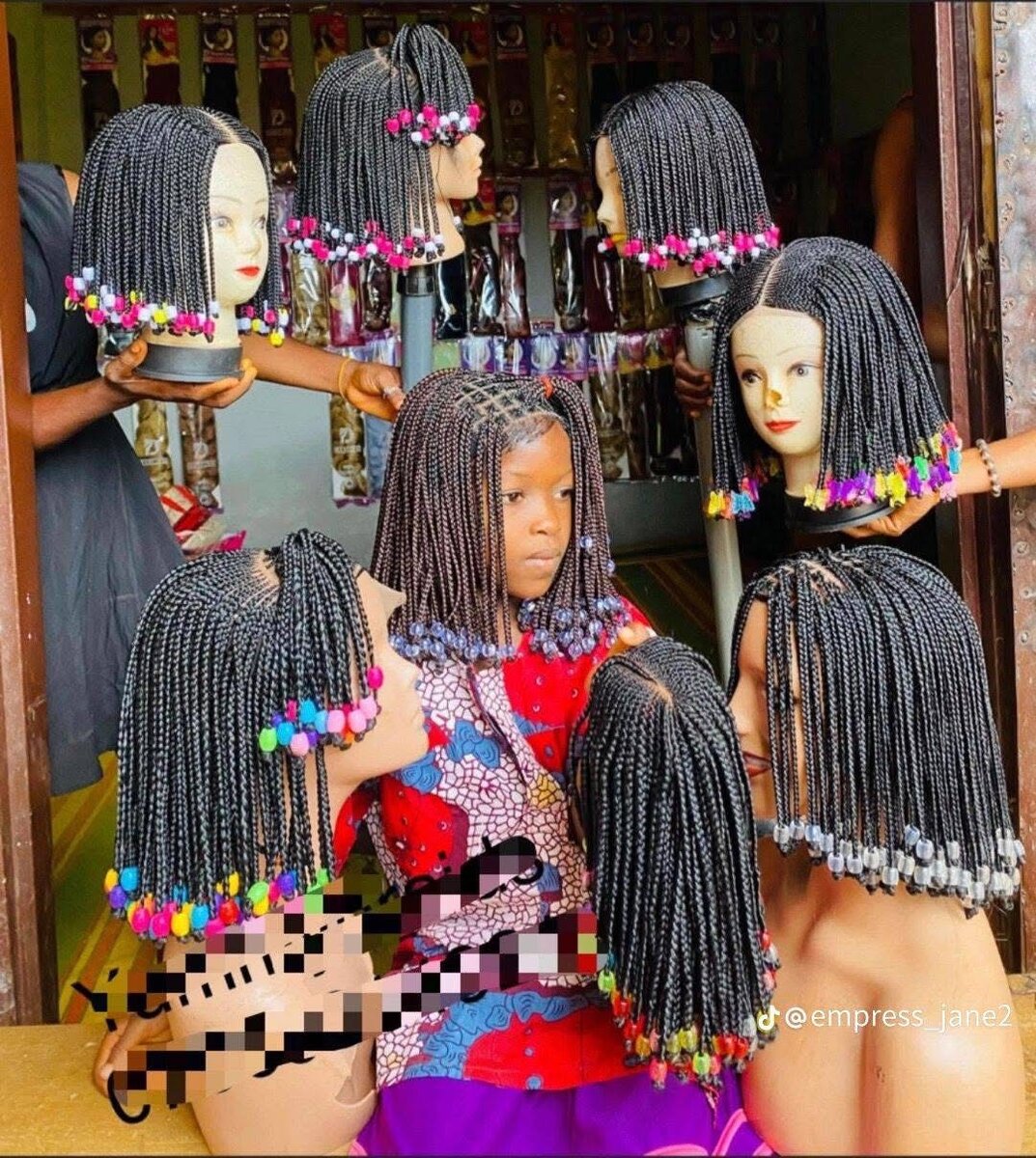 Perruque en dentelle bouclée