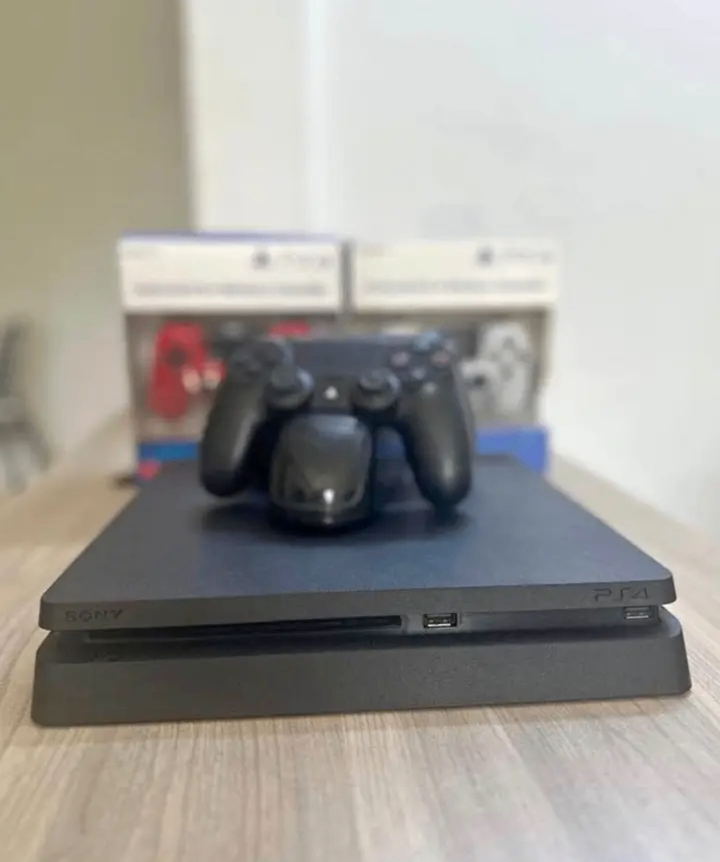 Console Sony PS4 Slim